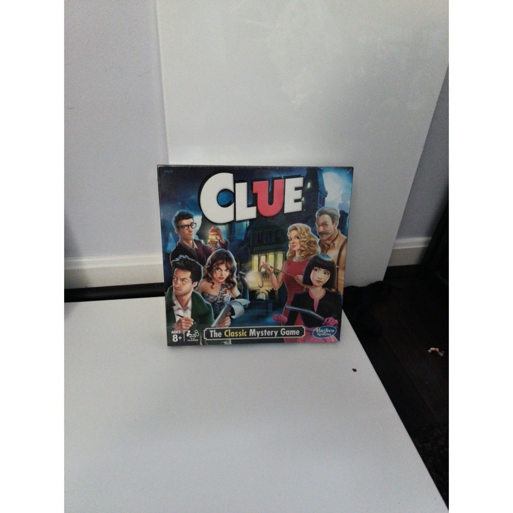 Hasbro Clue The Classic Mystery Board Game w/ New Suspect Dr. Orchid-SEALED